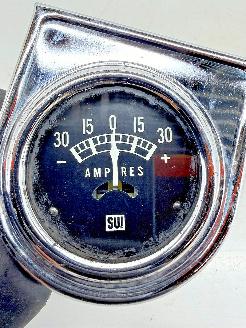 Vintage 1950s Hot Rod Stewart Warner Ammeter 30 Amp Teardrop Pod 411764 C39-52
