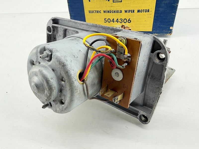NOS DELCO 1958 1959 Chevy / Truck Car Electric 2 Speed Wiper Motor 5044306 C68-1