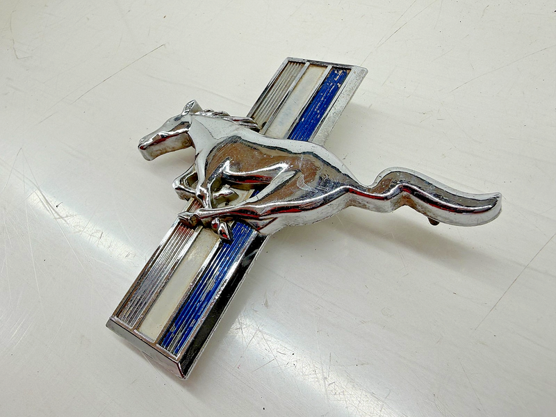 OEM 1965 1966 1967 1968 Ford Mustang LH Fender Emblem C4ZB-16C228-B E7-111