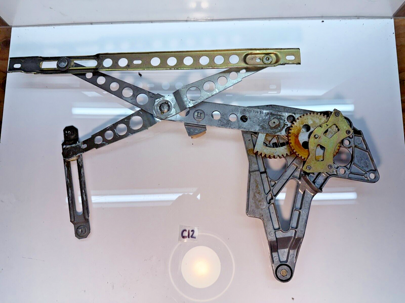 Genuine OEM Mercedes W126 Window Regulator Front Right 1267250411 C12-1
