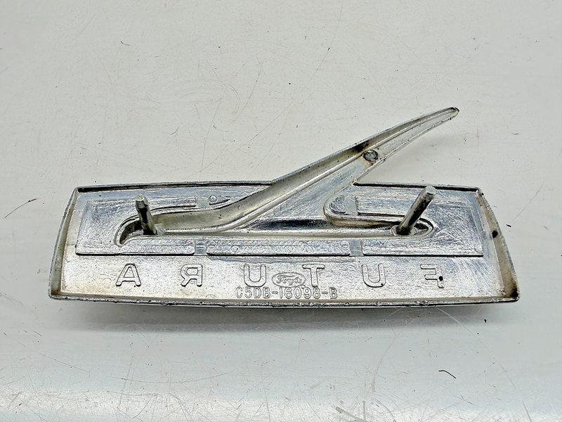 OEM 1964 1965 FORD FUTURA EMBLEM C5DB-16098-B E9-2