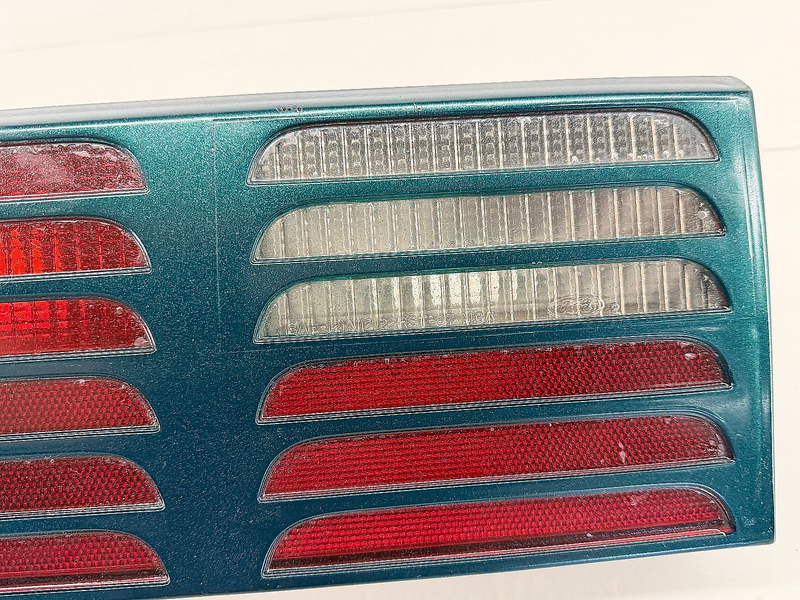OEM 1987 - 1993 Mustang Foxbody Gt LH Red Tail Light Assembly E3ZB-13441-AC B81
