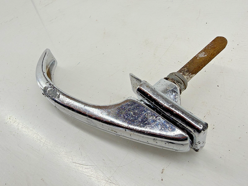 Vintage 1942 - 1947 FORD PASSENGER CAR OUTSIDE DOOR HANDLE C67-3