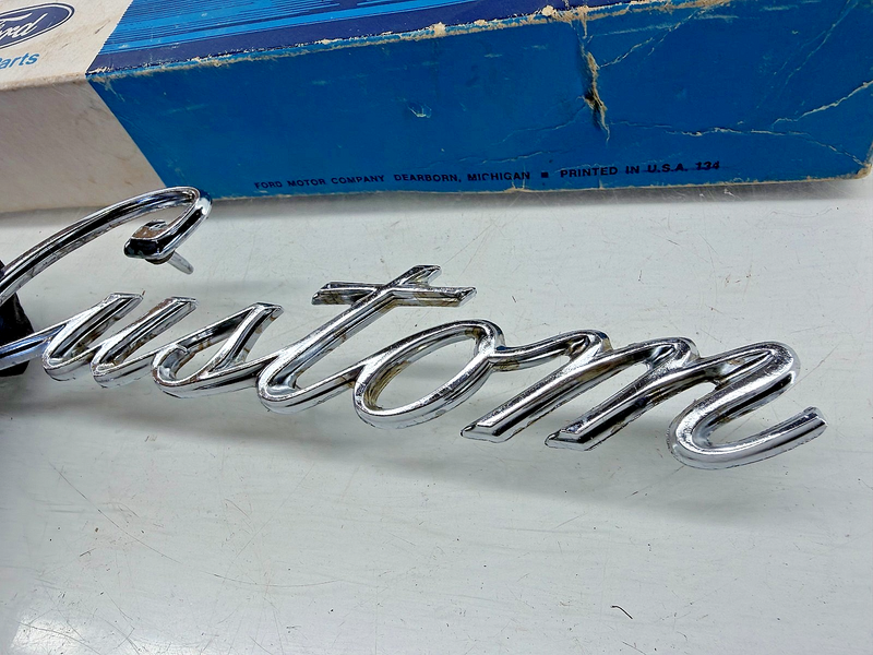 NOS 1969 1970 FORD F100 F250 F350 GALAXIE CUSTOM EMBLEM C9AB-62291B62-C C56-13