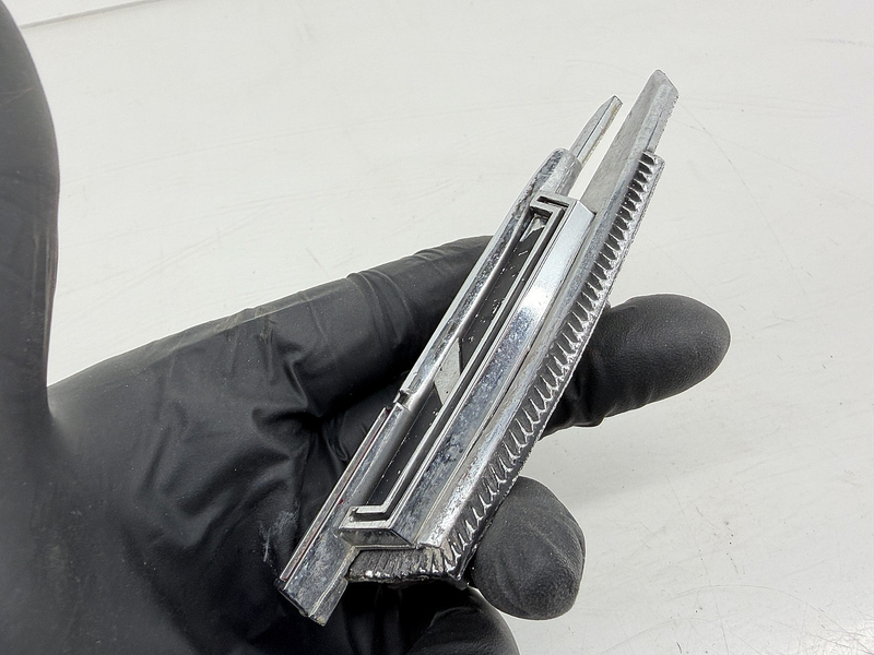 OEM 1971-1973 Oldsmobile Toronado Emblem Grille 408963 E9-64