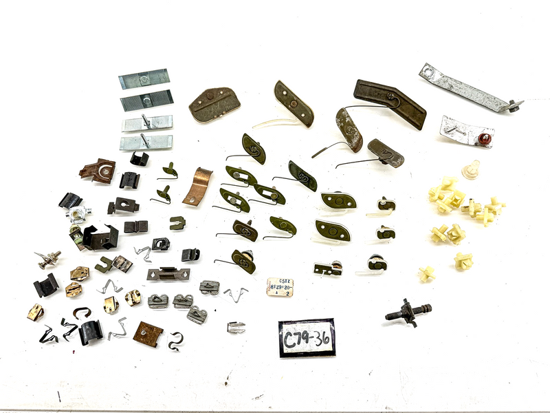 VINTAGE 1960S FORD BODY TRIM MOULDING CLIP FASTENER LOT C5TZ C79-36