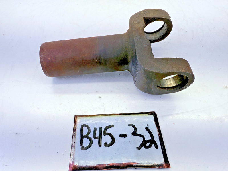 OEM GM Spicer Drive Shaft Yoke C-23-379 B45-32