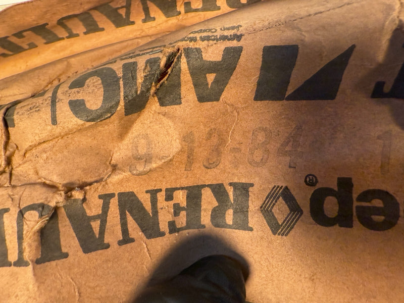 (1) NOS 1984 AMC Jeep Renault Fender Trim Moulding 8131766 84 S2-38