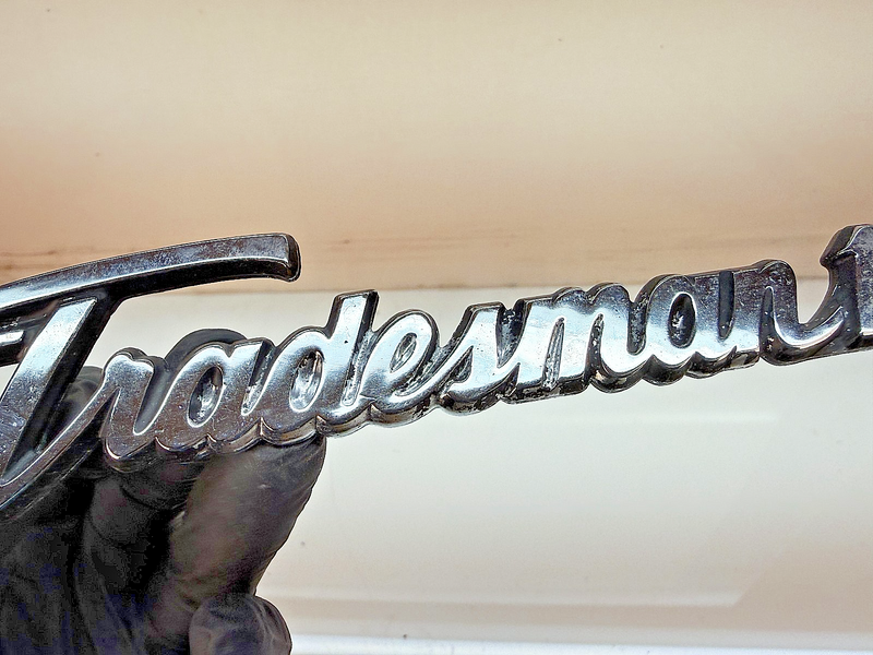 OEM 1970 - 1978 Dodge Tradesman 100 PAIR Van Emblem 2956456 E8-41