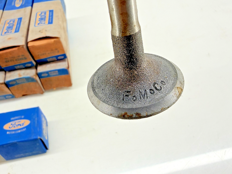(1) NOS 1966 Lincoln Continental Engine Intake Exhaust Valve C6VY-6505-A C57-68B