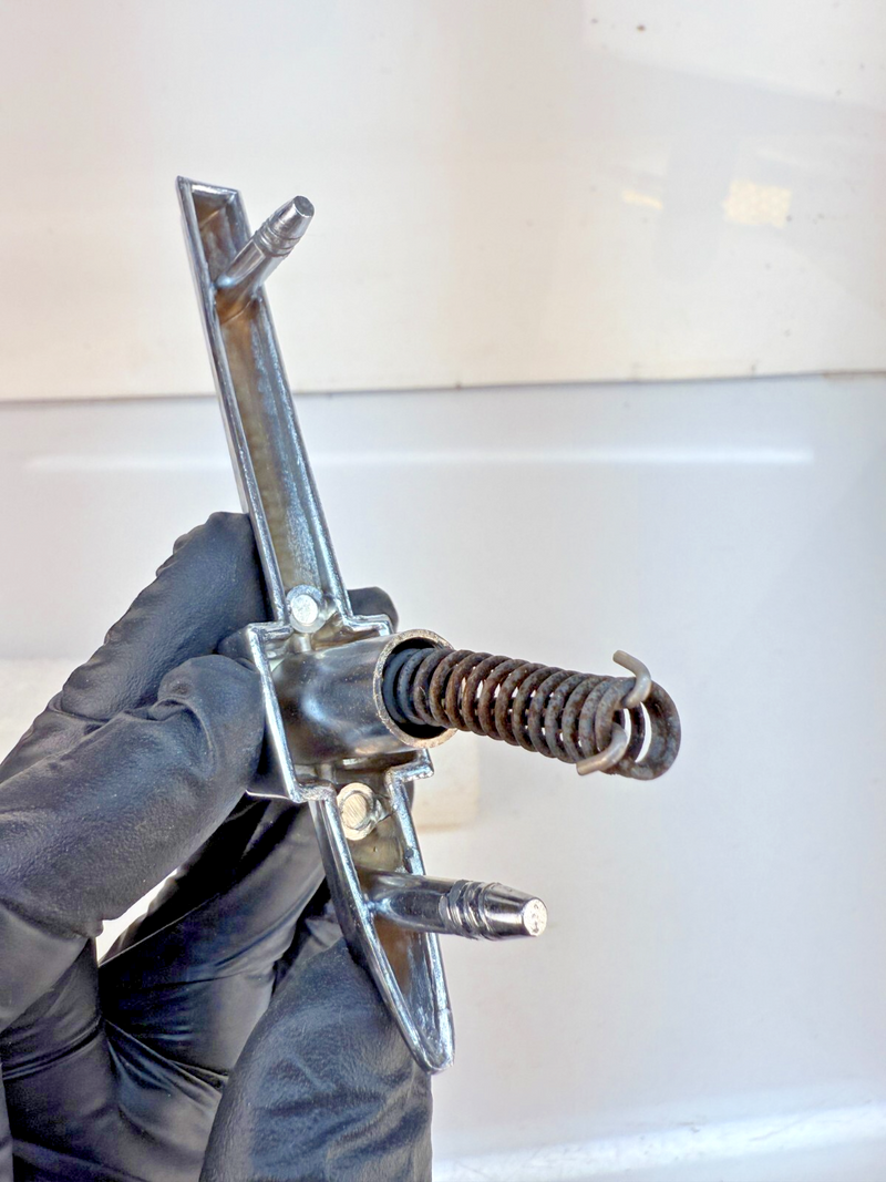 OEM 1978 - 1980 Red Oldsmobile Calais Stand Up  Ornament Emblem 22508016 B32-220