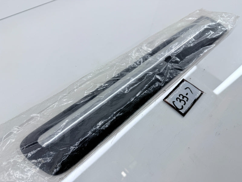 NEW OEM 1998 - 2001 Chevrolet Blazer Molding Trim Right Rear Door 2000  C33-7