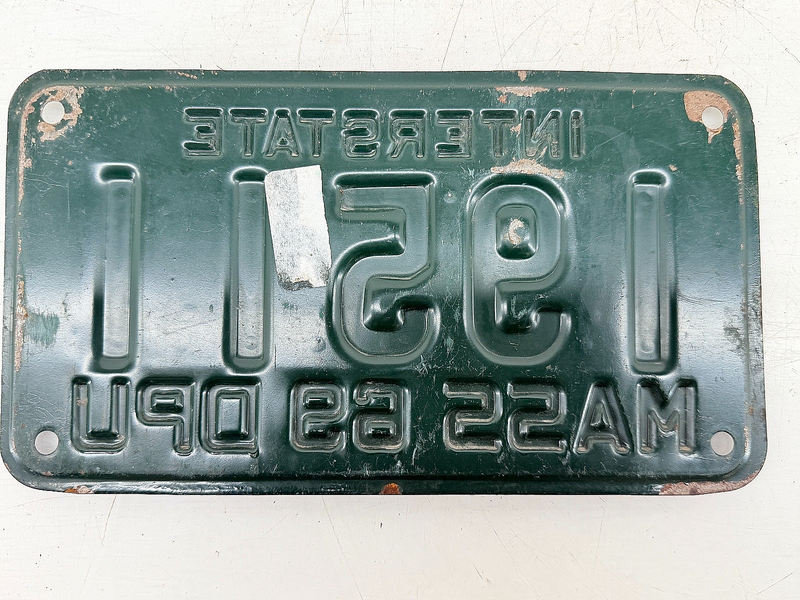 Orig. Paint 1969 INTERSTATE DPU 19511 Massachusetts License Plate C76-94