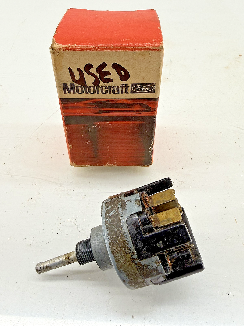 OEM 1965 1966 Ford Mustang Windshield Wiper Switch C5ZZ-17A553-D C62-42