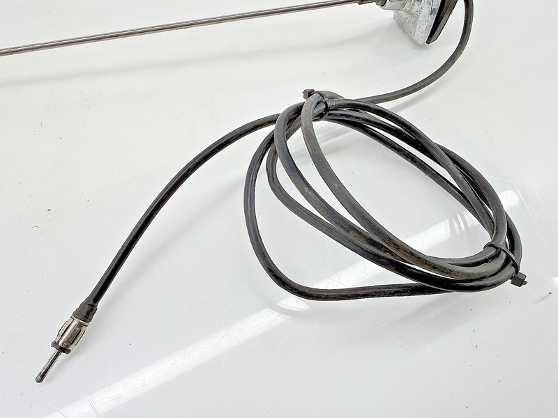 Original GM 1967 - 1978 C2 C3 Corvette Fixed Antenna Mast & Chrome Base B63-64
