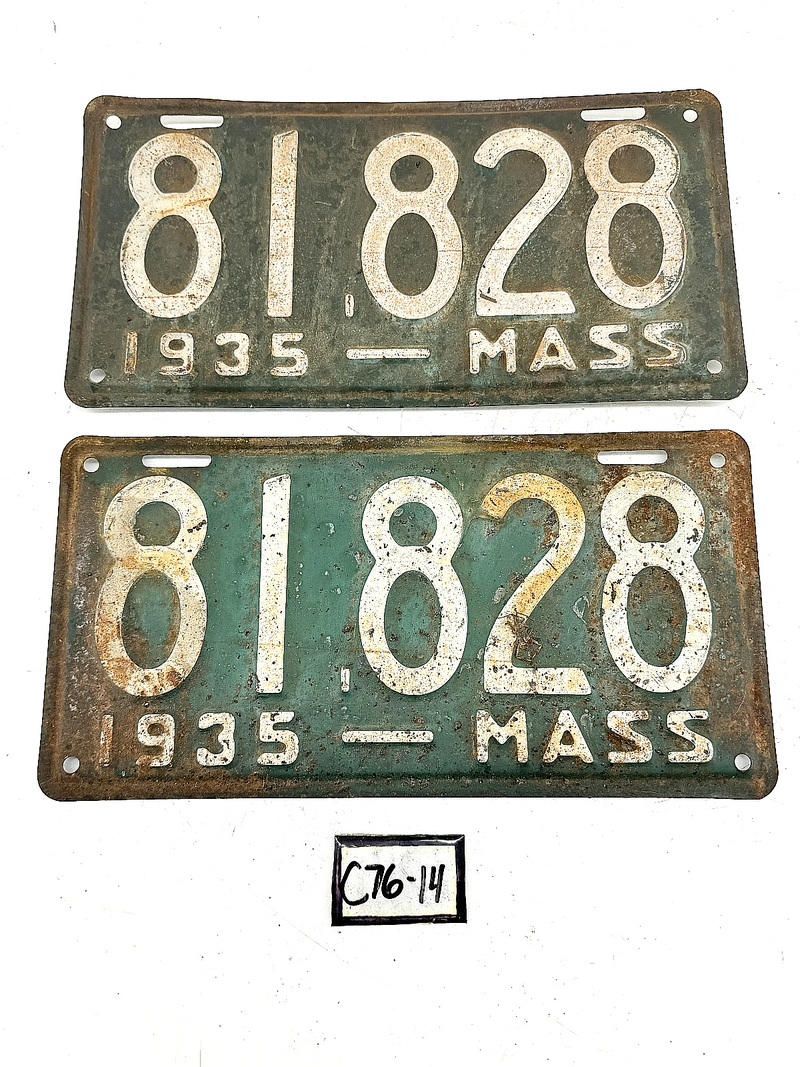 Orig. Paint PAIR 1935 81828 Massachusetts License Plate Sign MA 81.828 C76-14