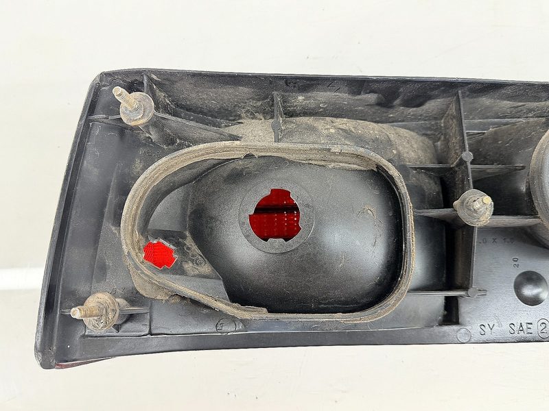 OEM 1987 - 1993 Mustang Foxbody Gt RH Red Tail Light Assembly E3ZB-13440-AC B81