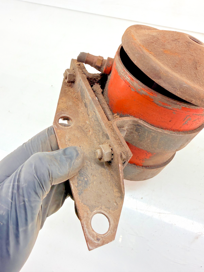 Original Jeep Willys Filter Oil Filter Canister & Bracket Rat Rod MB C45-18