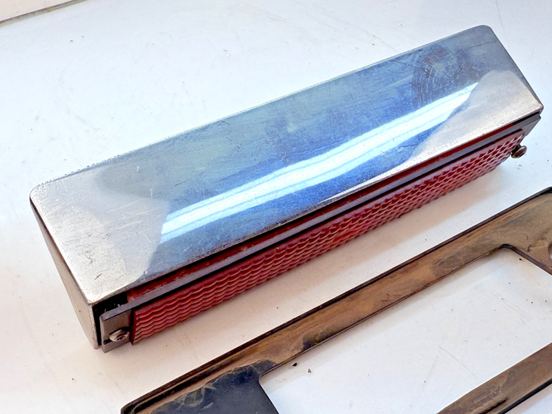 1986 - 1989 Chevrolet Caprice Station Wagon 3rd Third Brake Light Lamp B78-21