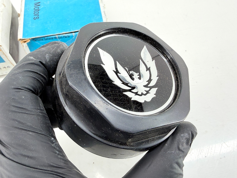 NOS 1986 1987 GM PONTIAC FIREBIRD TRANSAM WHEEL TRIM CAPS 10044146 C67-84