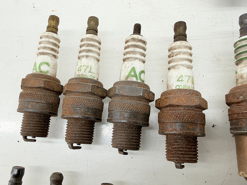 Vintage NOS AC Spark Plug Lot 45L 47L 104 44N 46S 43L 85T 44FF 44FFS M-8 C66-48