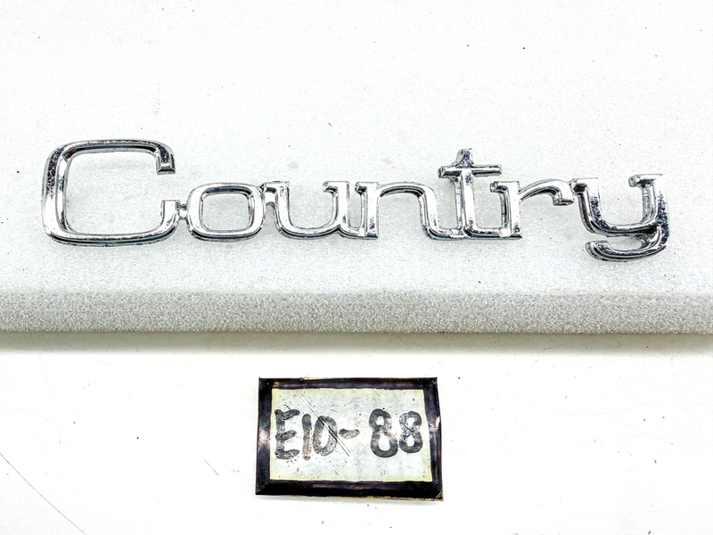 Vintage 1973 - 1974 FORD COUNTRY SEDAN SQUIRE QUARTER PANEL LETTER EMBLEM E10-88