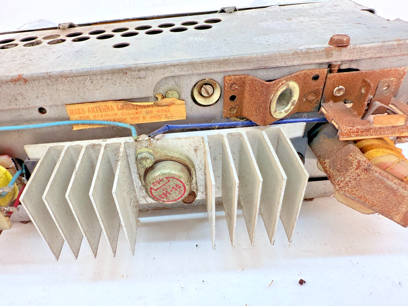 OEM 1959 - 1960 CHEVROLET IMPALA BELAIR BISCAYNE AM RADIO 59 60 B68-4