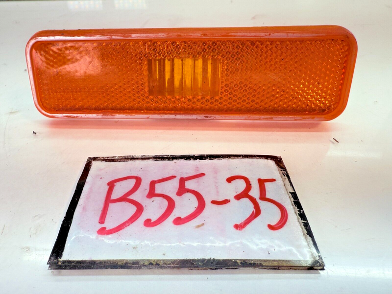 OEM 1974 Dodge Dart Plymouth AMBER FRONT FENDER SIDE MARKER LIGHT B55-36