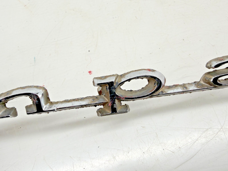 OEM 1967 CHEVROLET IMPALA Fender Badge Emblems Pair E9-60