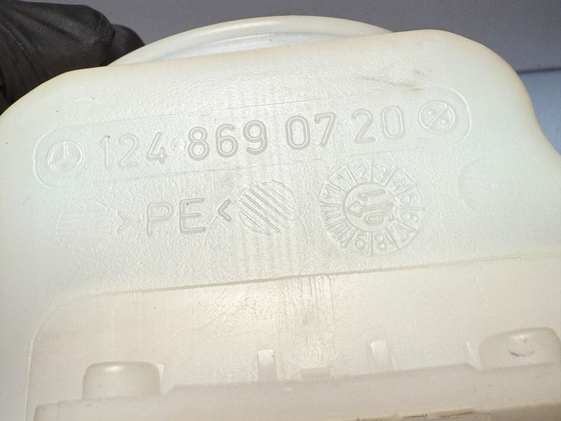 Genuine Mercedes Windshield Washer Fluid Reservoir 1986 - 1995 W124 C6-10