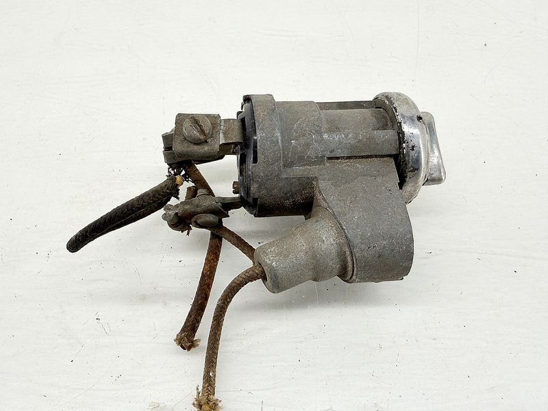 OEM 1951 - 1955 Chevrolet Bel Air GMC Truck Delco Remy Ignition Switch C67-70