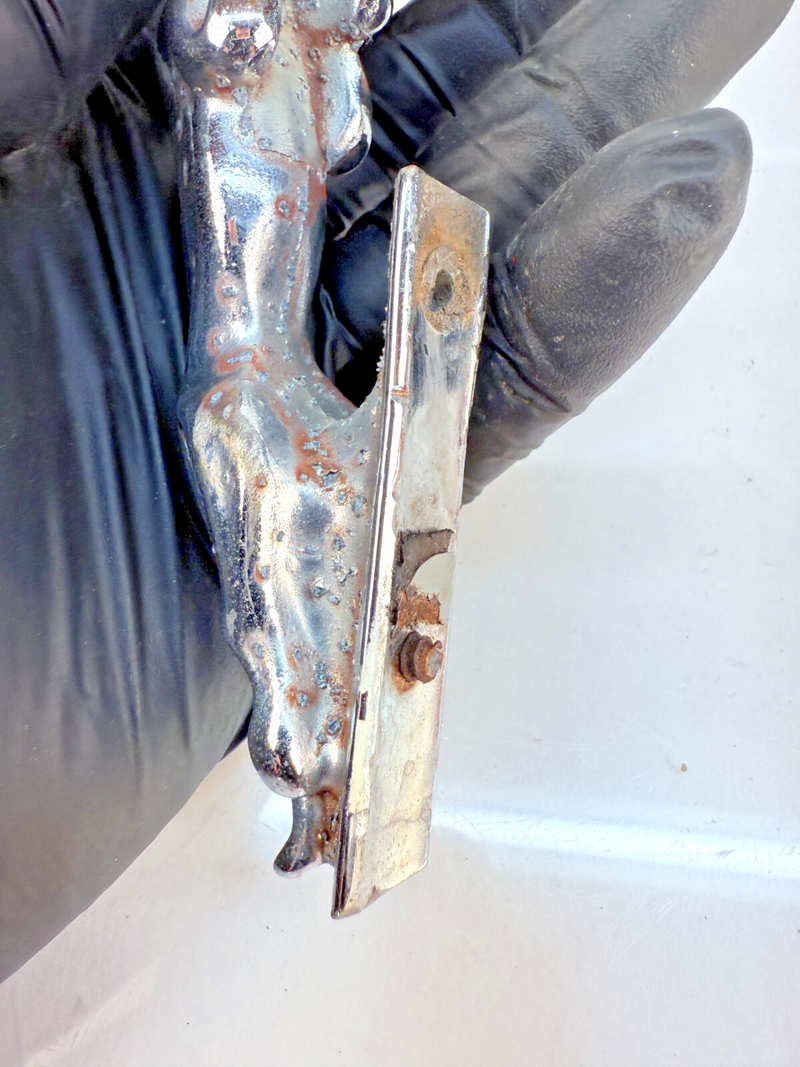 OEM 1980 JAGUAR XJ6 CAT LEAPING HOOD EMBLEM LOGO BADGE SYMBOL 7242653 B32-230