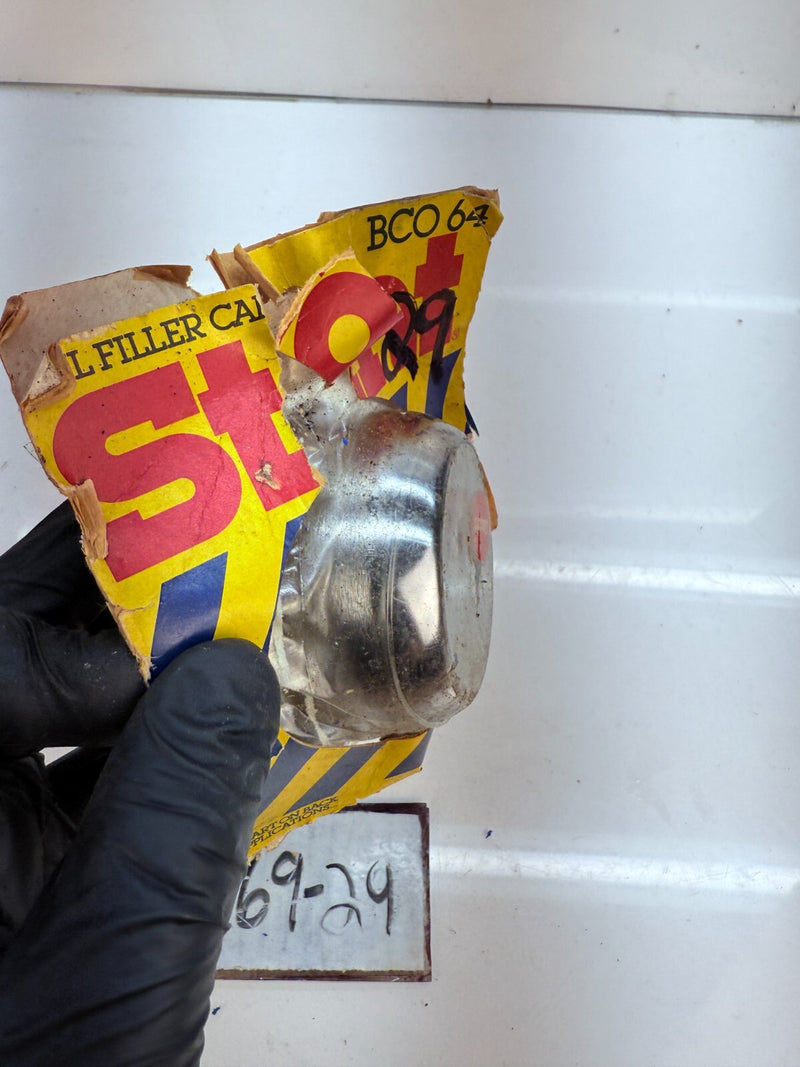 NOS Vintage Stant Oil Filler Cap for 1959 - 1964 Ford Pass & Trucks BCO64 B69-29