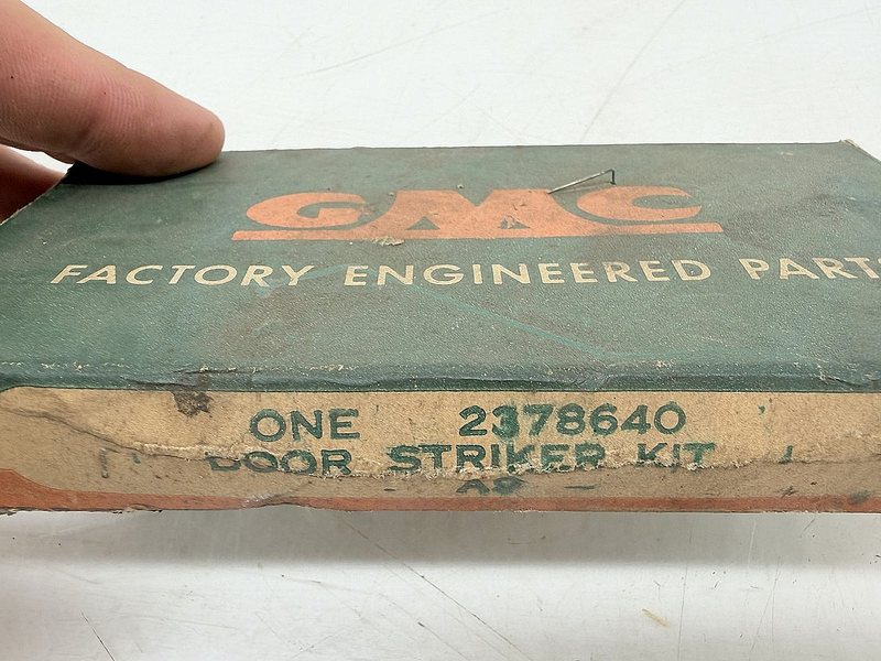 NOS GMC TRUCK DOOR STRIKER PARTS 2378640 FACTORY BOX C77-63