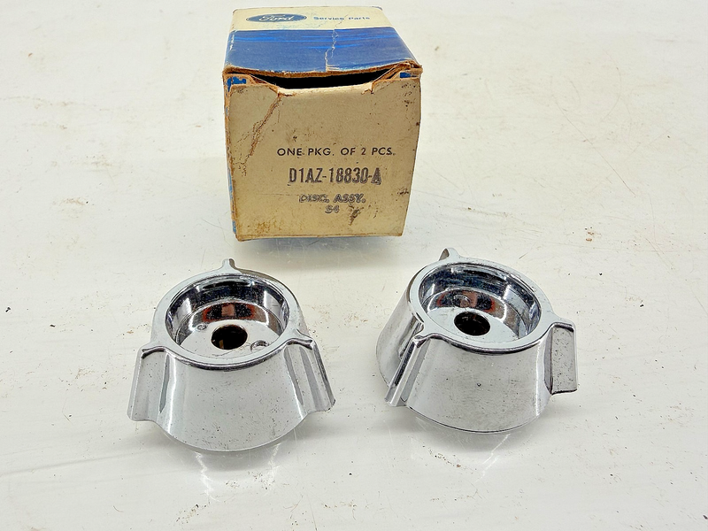 NOS 1971 1972 Ford Galaxie Radio Knobs D1AZ-18830-A C61-26