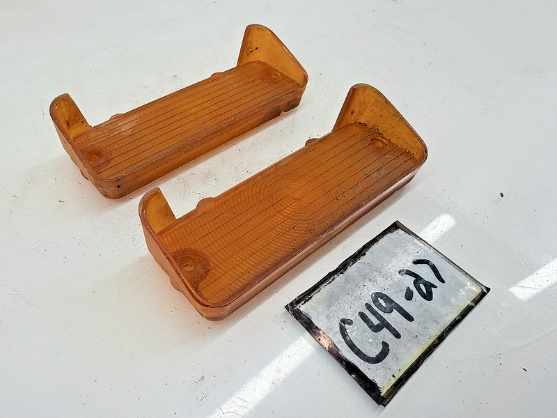 OEM 1966 Chevy CHEVELLE EL CAMINO MALIBU AMBER PARKING TURN SIGNAL LENS C49-27