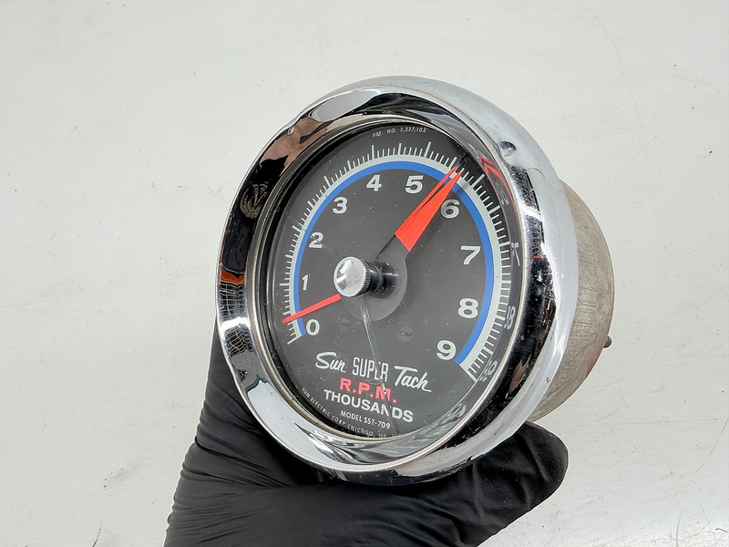 RARE 1960'S 1970'S SUN SUPER TACH 9K BLUE LINE TACHOMETER SST-709 DATE 9/1/1968