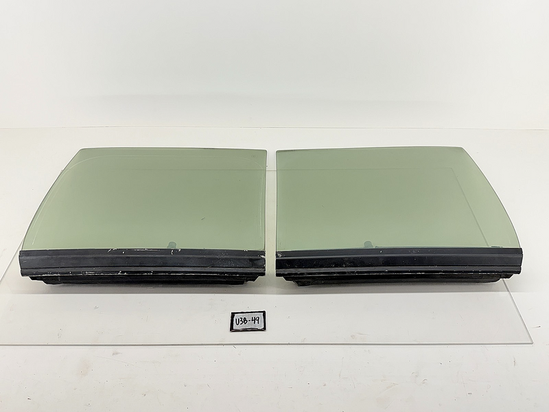OEM 1979 - 1986 FORD MUSTANG T-TOPS REMOVABLE GLASS SET TTOPS U3B-49