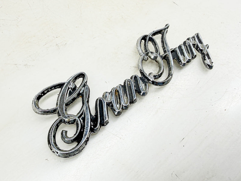 OEM 1975 1976 1977 PLYMOUTH GRAN FURY FENDER EMBLEM 3811505 E10-85