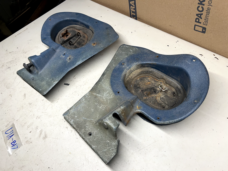 73-80 CHEVROLET GMC K5 C10 K10 K30 RH LH KICK PANEL TRIM FRESH AIR VENT BLUE B17