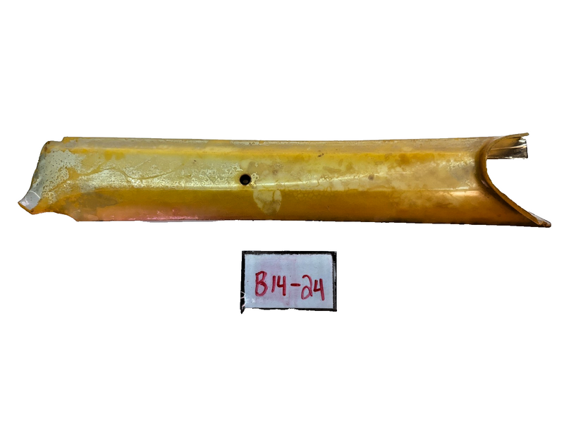 OEM Vintage RH Interior Pillar Trim - NIP 7689701-RT - B14-24