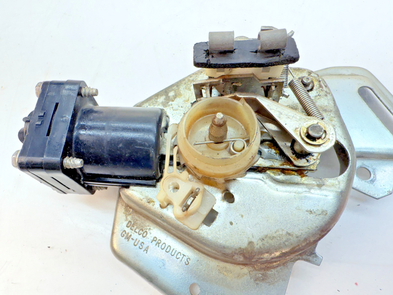 OEM 1968-1969 1972-1973 Corvette C3 Windshield Washer 3 Port Pump 4919630 B83-46