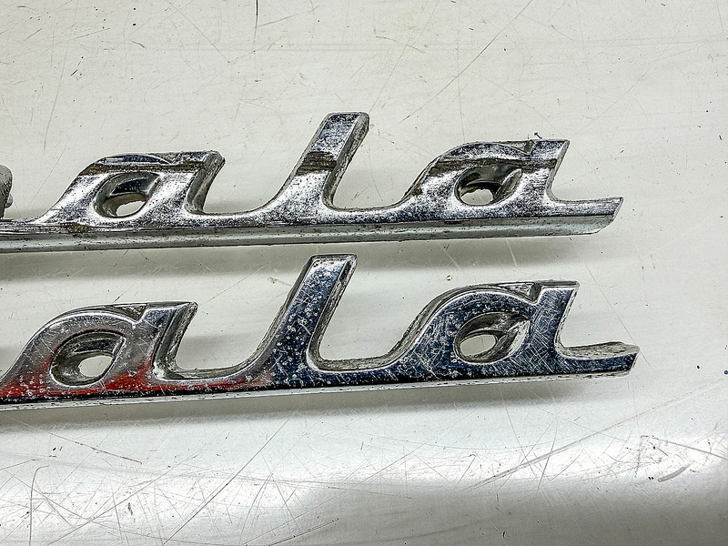 OEM 1960 Chevy Impala Pair Quarter Panel Script Name Plate Emblem 60 E10-28