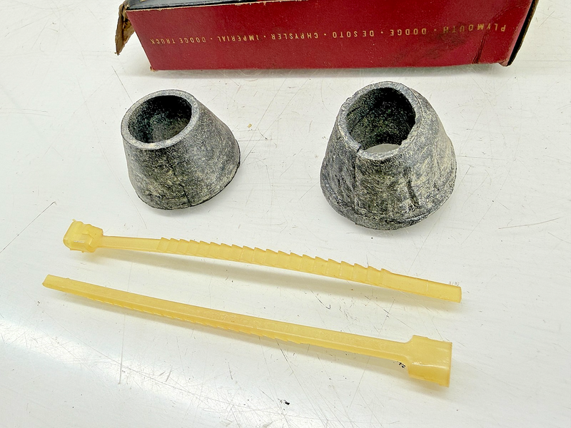 NOS 1959 Plymouth Front Suspension Torsion Bar Anchor Seal 2196067 C77-52
