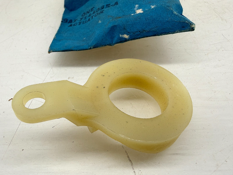 NOS 1969 - 1972 FORD GALAXIE Auto Transmission Actuator Lever C9AZ-7144085-A C67