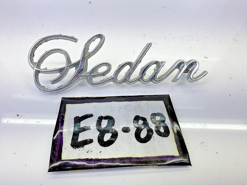 OEM 1976 - 1984 Cadillac Deville Sedan Rear Quarter Panel Emblem 9691394 E8-88