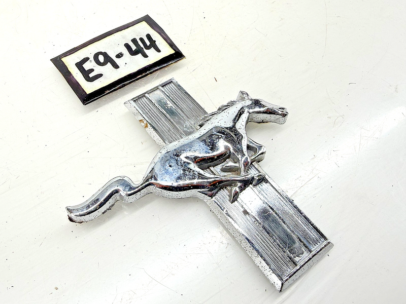 OEM 1964 - 1968 Ford Mustang RH Fender Emblem Pony Tri Bar C4ZB-16C229-B E9-44