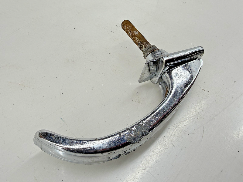 Vintage 1942 - 1947 FORD PASSENGER CAR OUTSIDE DOOR HANDLE C67-3