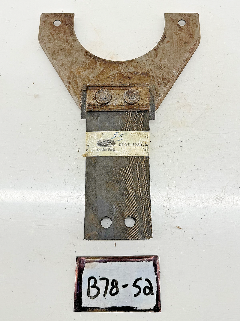 NOS 1975 Ford Torino Ranchero Exhaust Hanger D5OZ-5260-A B78-52