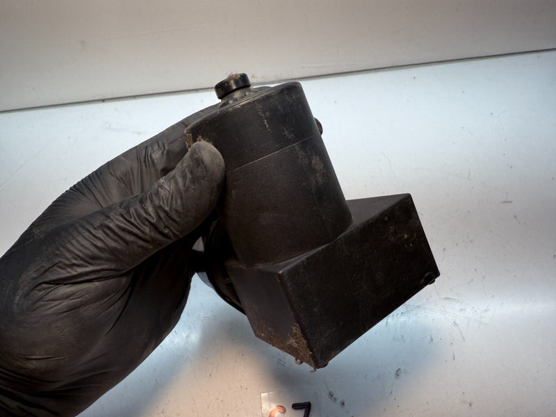 OEM VW JETTA 2 Central Locking Pump 85 86 87 88 89 90 91 92 443862257A C7-20